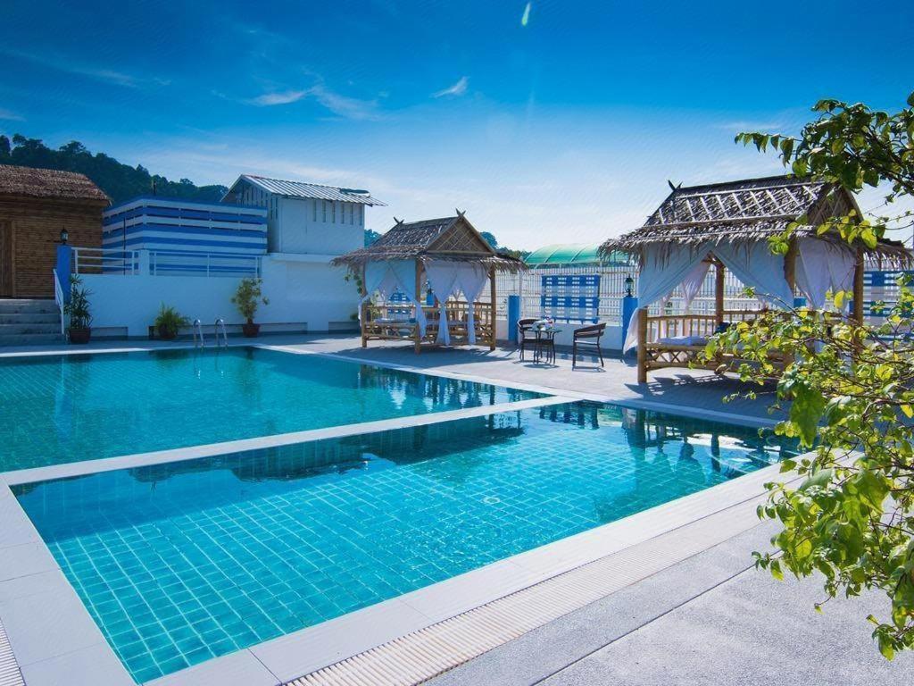 Baya Hotel By Shanaya Phuket Exterior photo